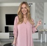 Angie blúz mályva – V-kivágású hosszított blúz – Innova Fashion – 2. kép
